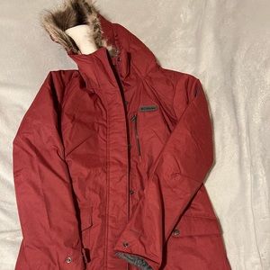 Women’s burgundy Columbia omni heat coat